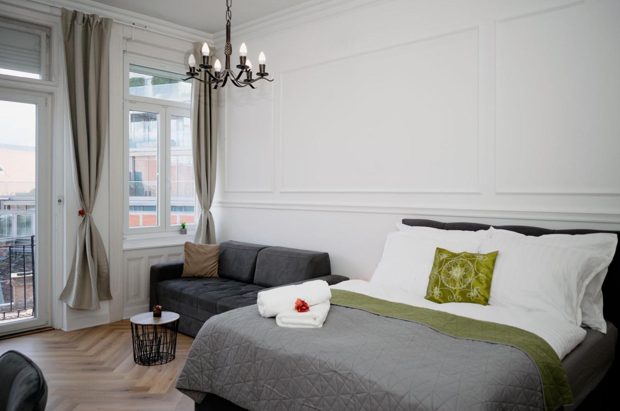 Pedestrian Apartment, The Best Location — Photos 1